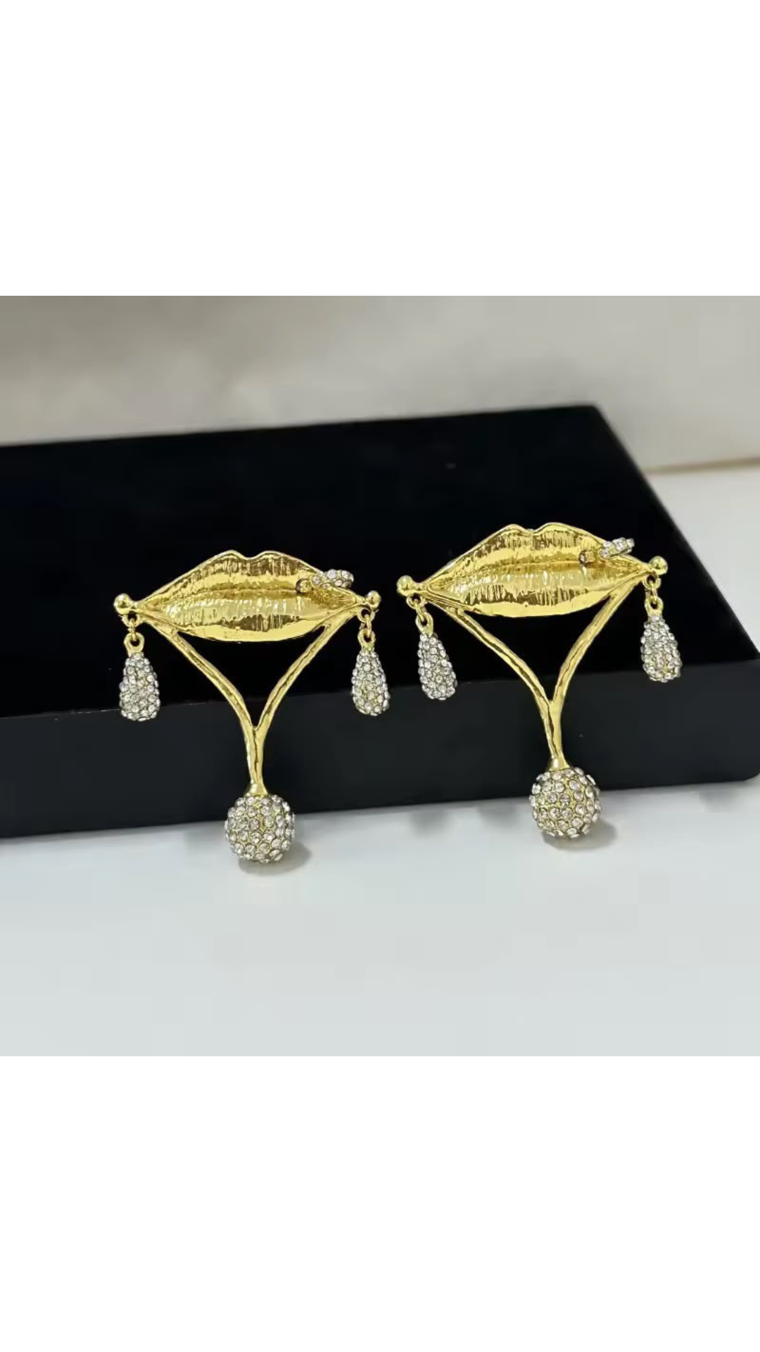 Lipie earrings