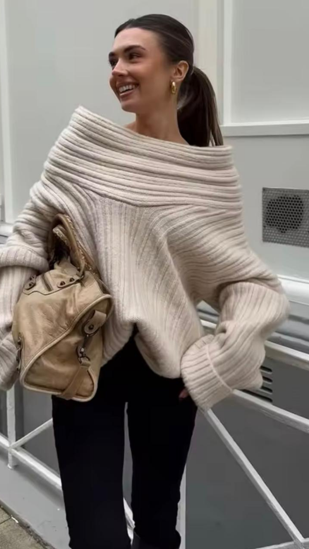 Nivora Sweater