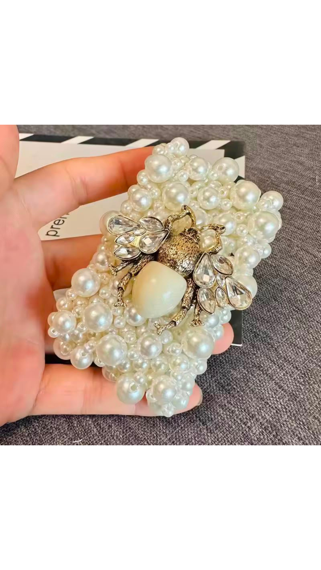 Bee pearl bracelet