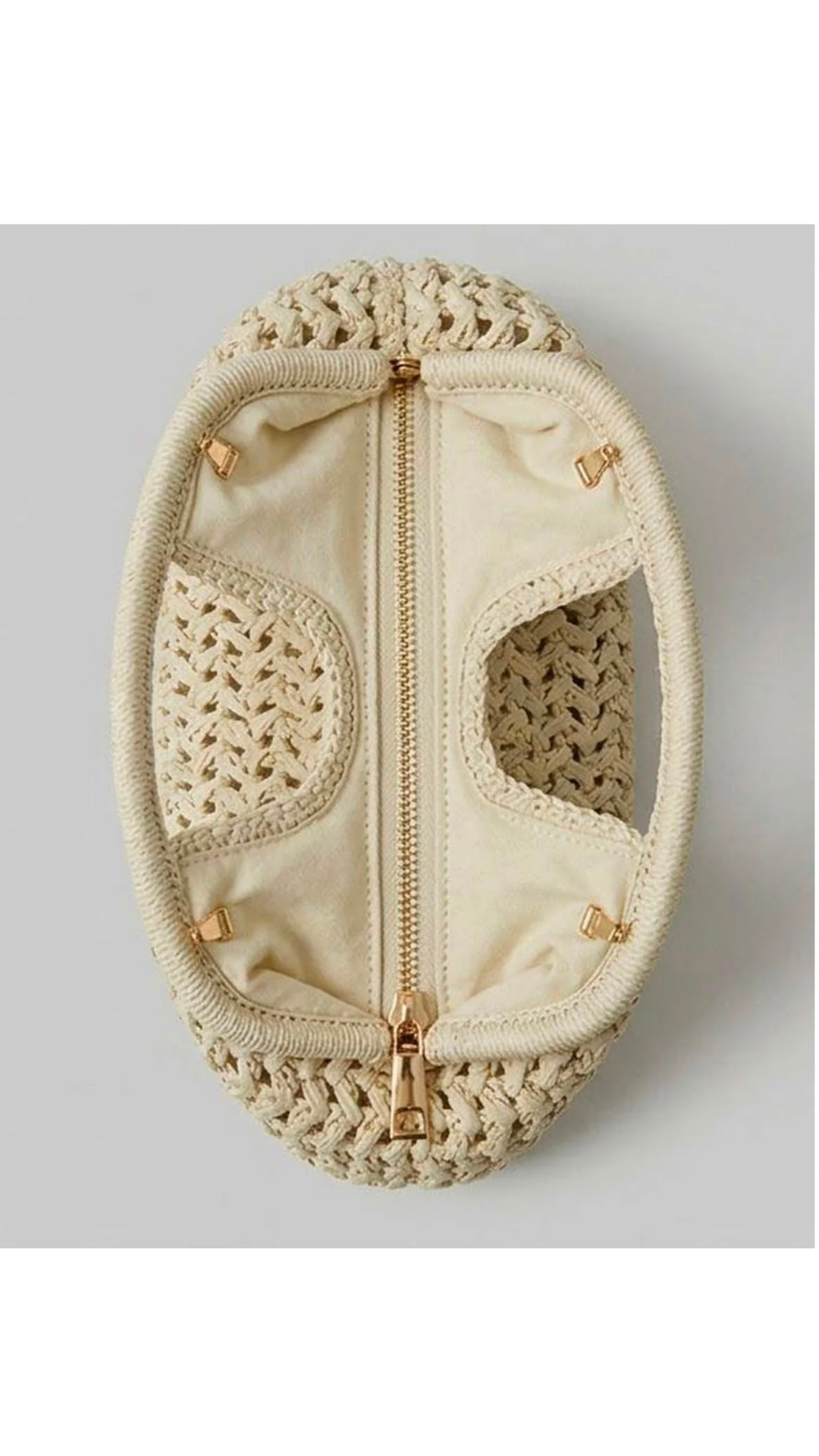 Straw hand bag