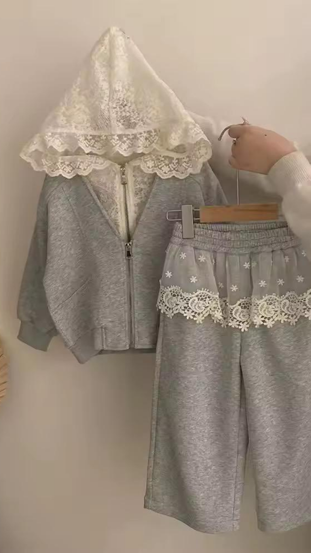 Lace Detailed Comfy Tracksuit