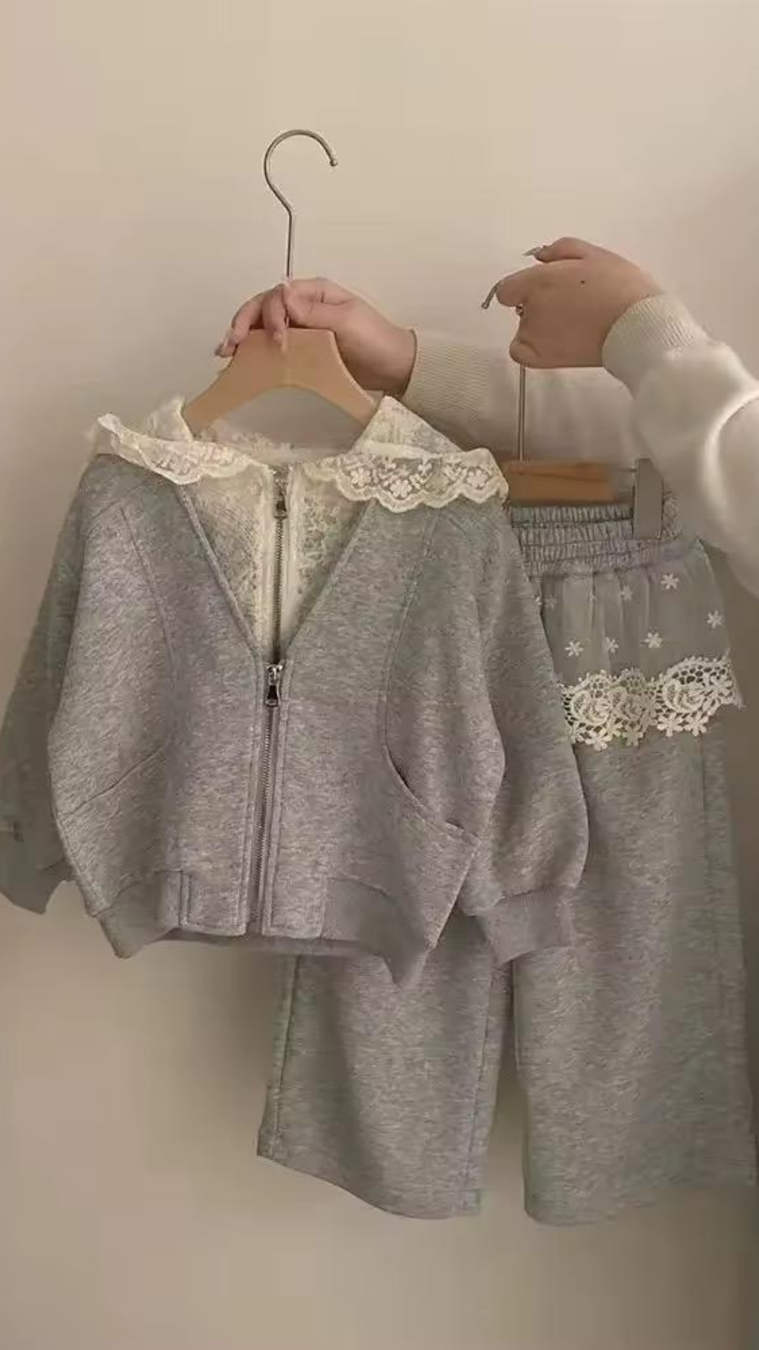Lace Detailed Comfy Tracksuit