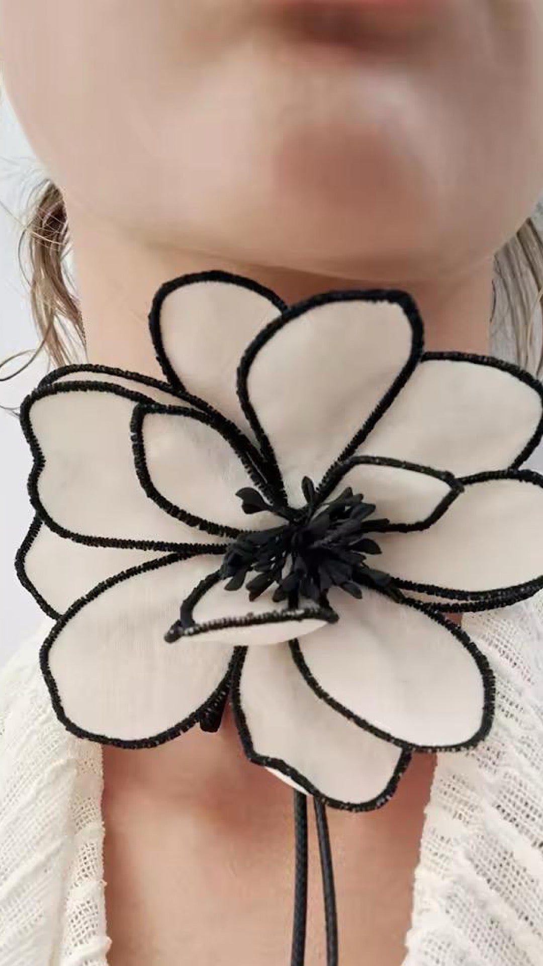 Muse Neckpiece