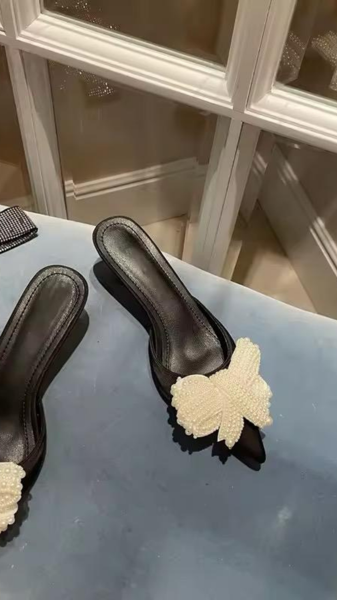 Bow Pearl Kitten Heels