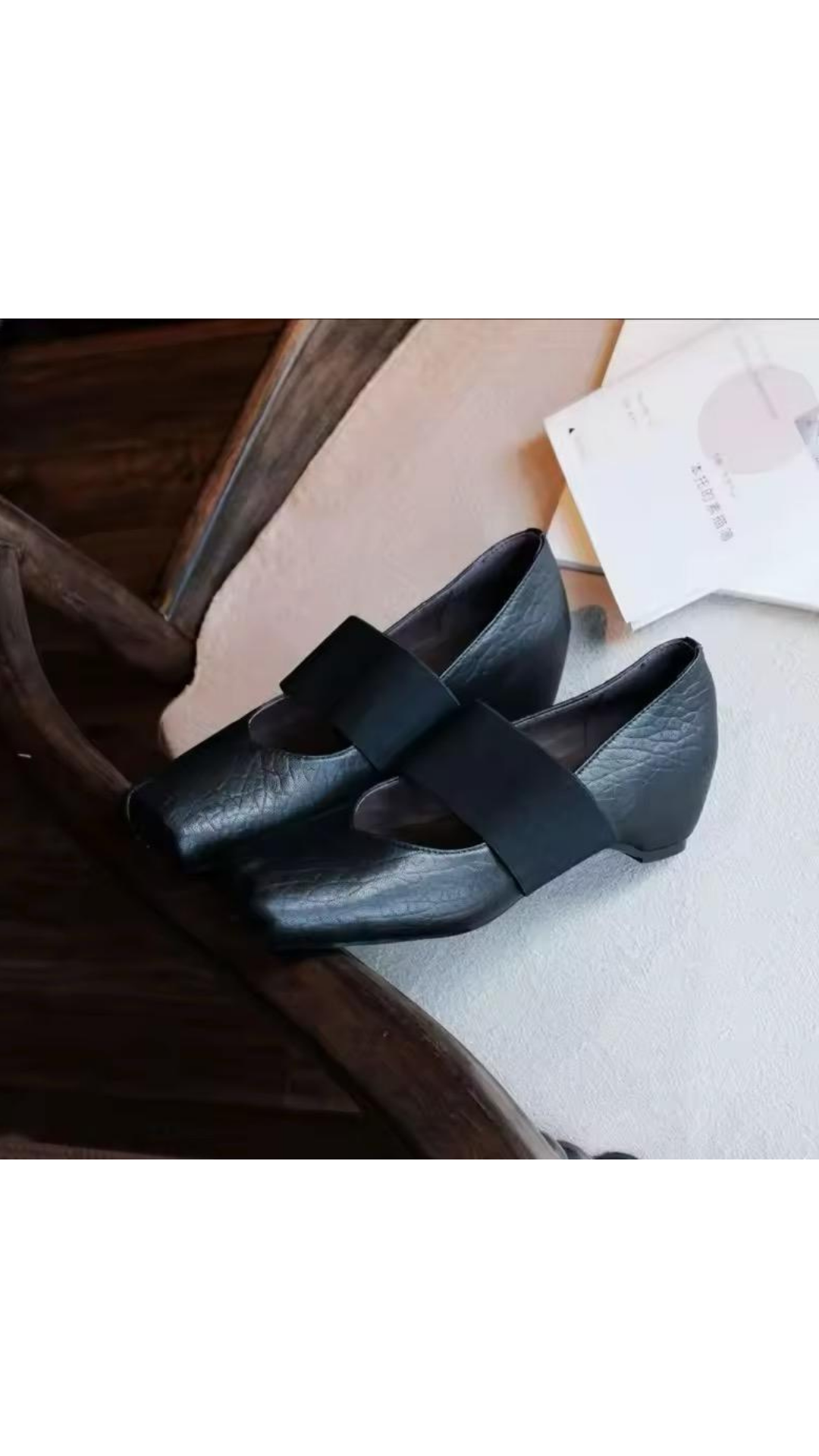 Strapy Flats
