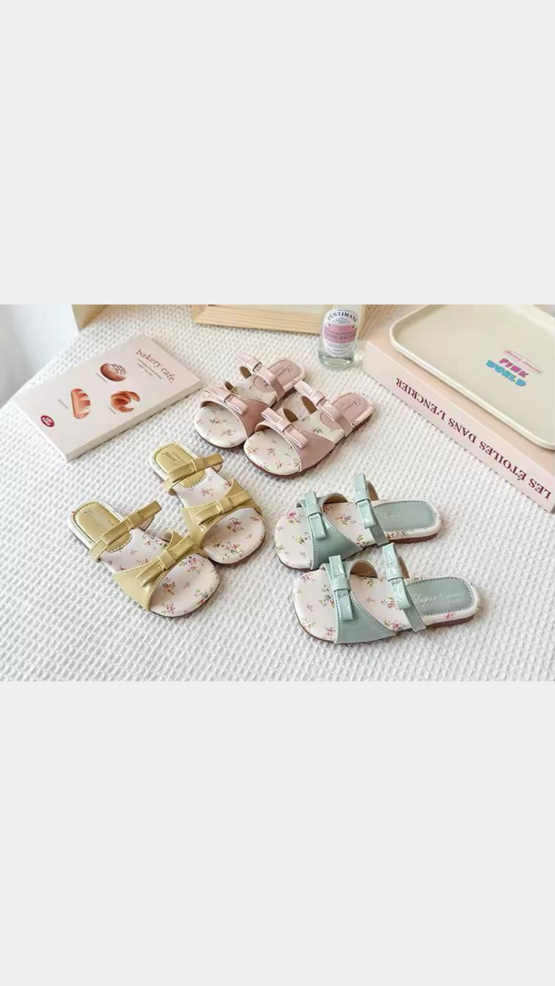 Flower bow slippers