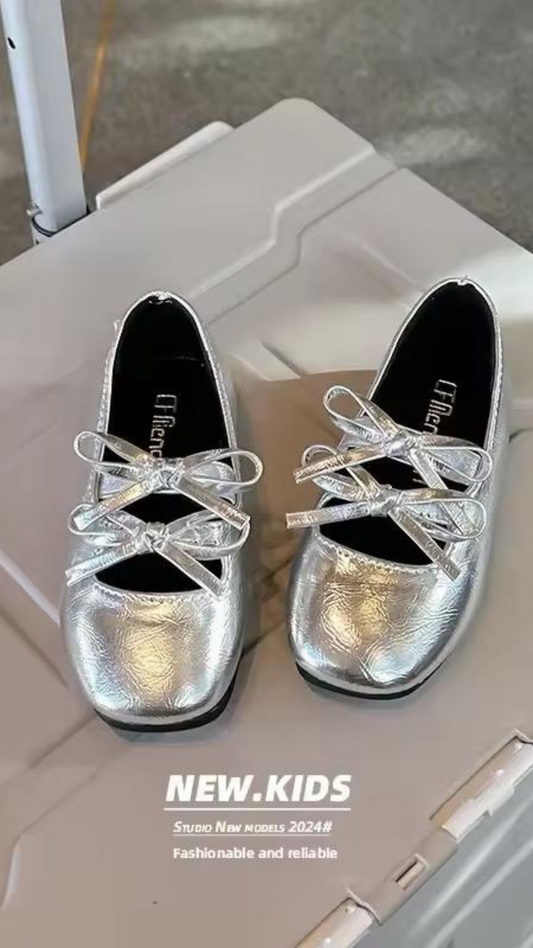 Double Bow Flats