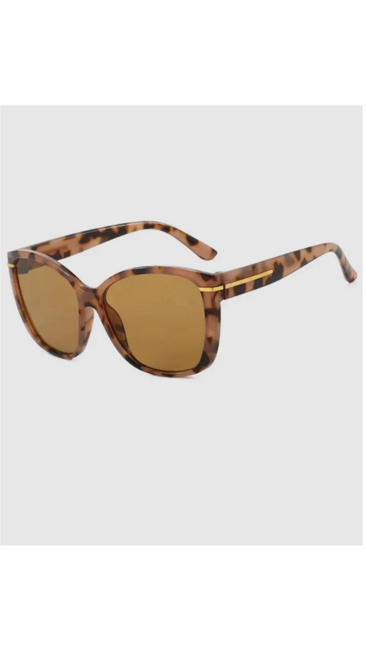 Oversized leopard sunglasses