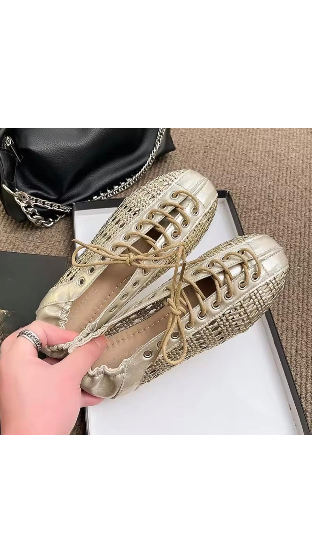 Lace Shiny Flats
