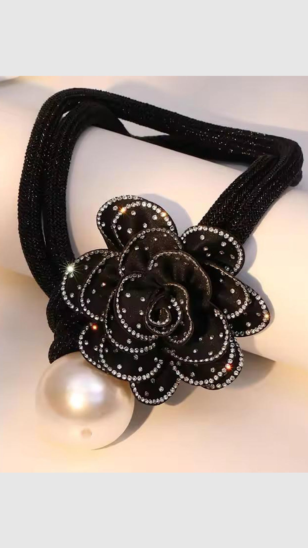 Wildflora Neckpiece