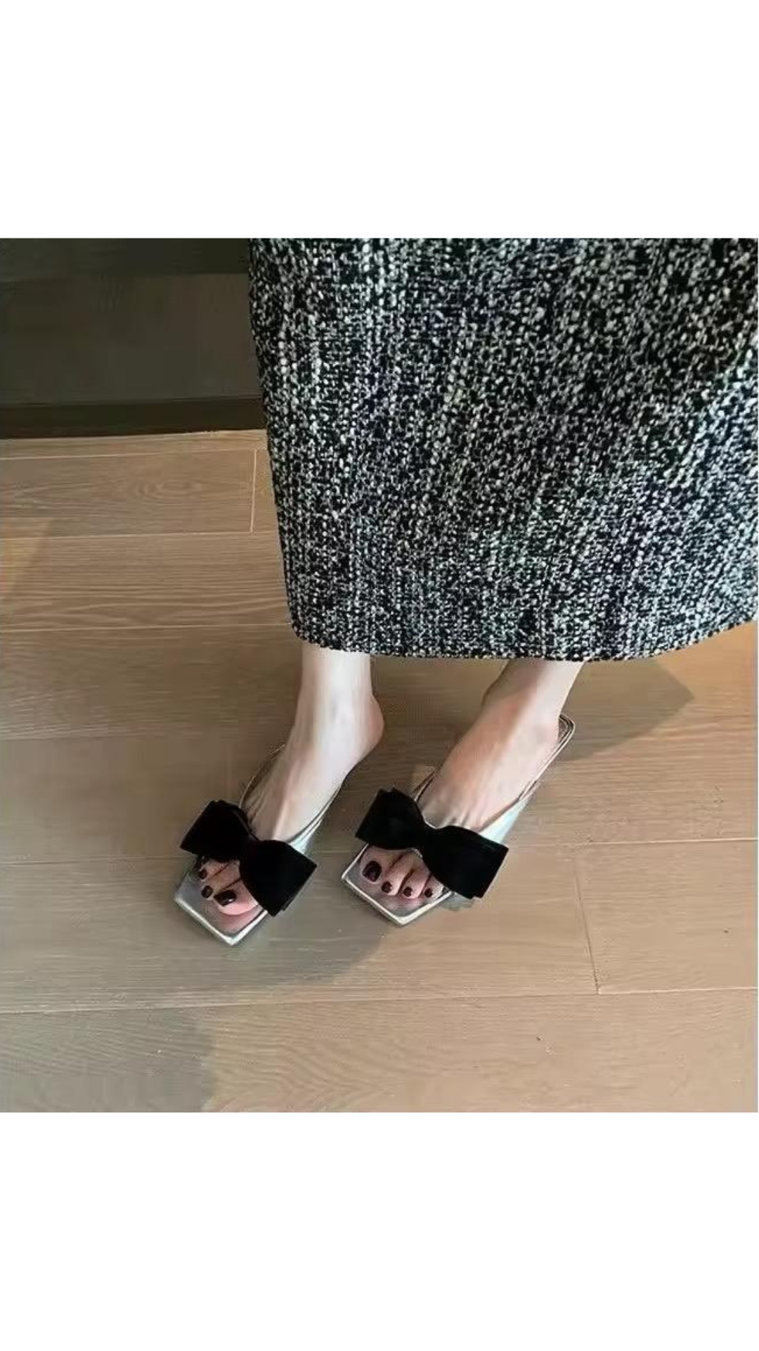 Bow low heel