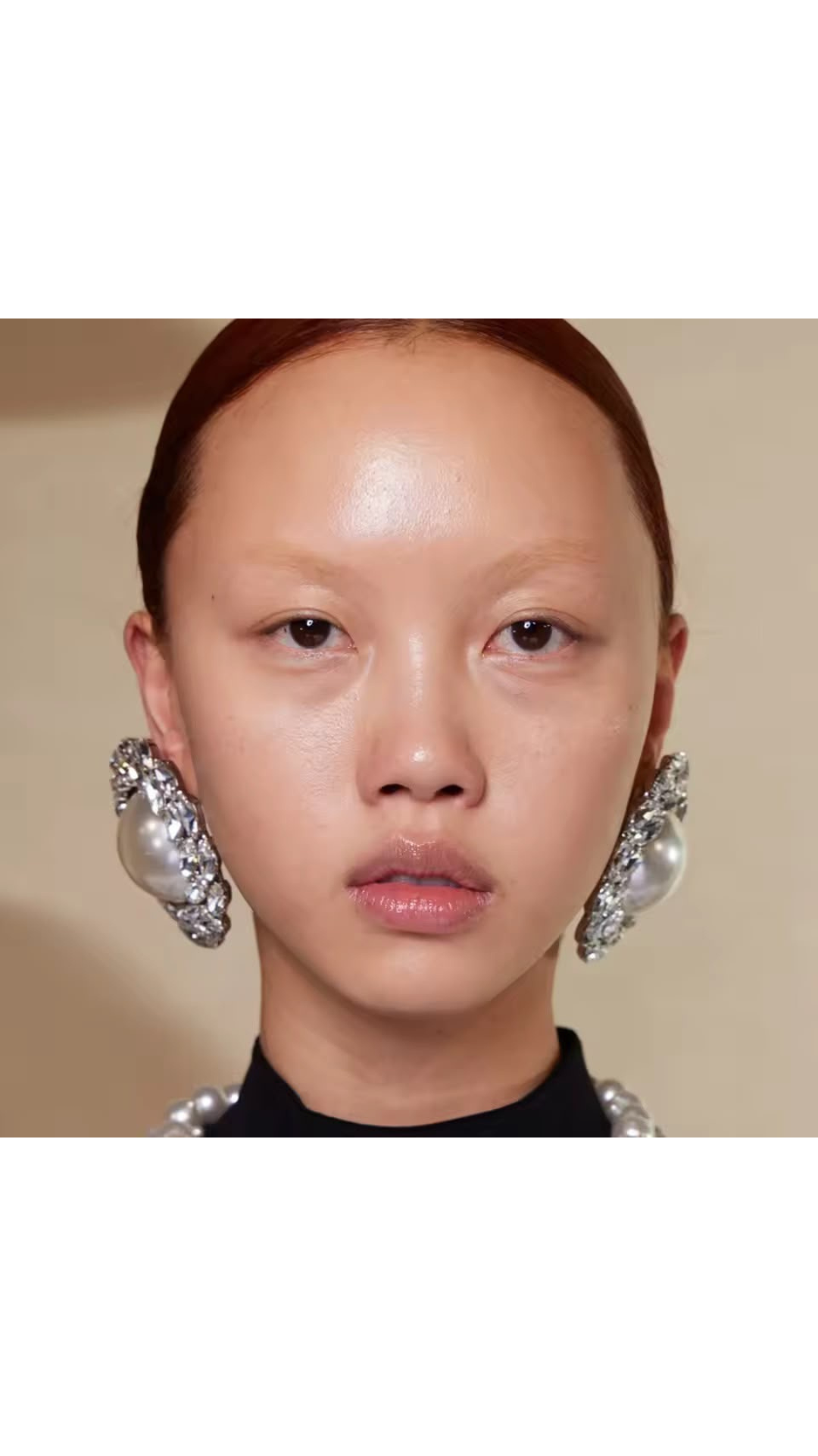 Big pearl earrings