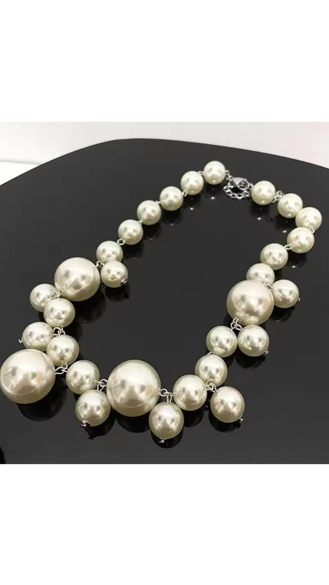 Lina pearl neck piece