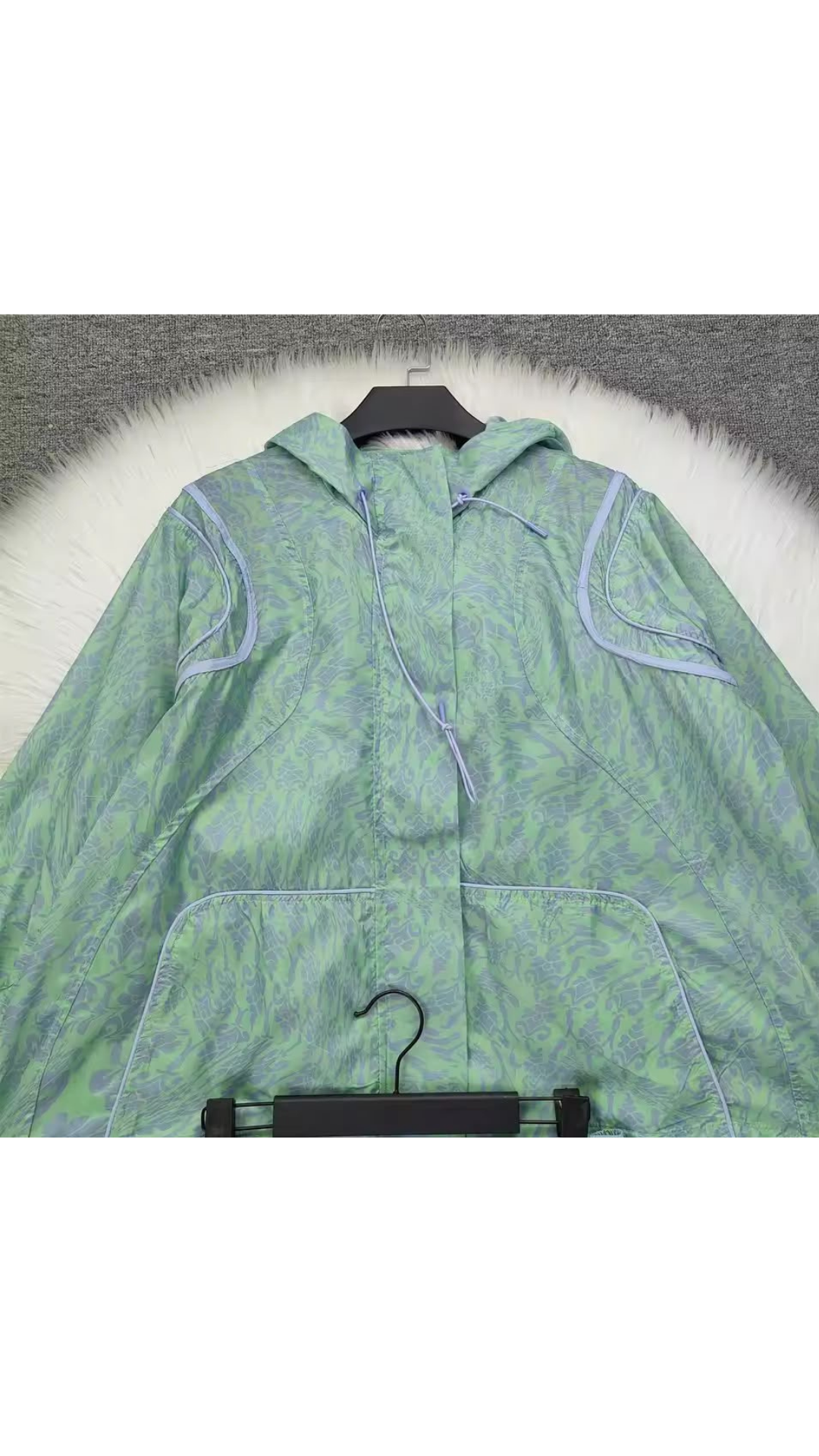 Shaded jacket and shorts set