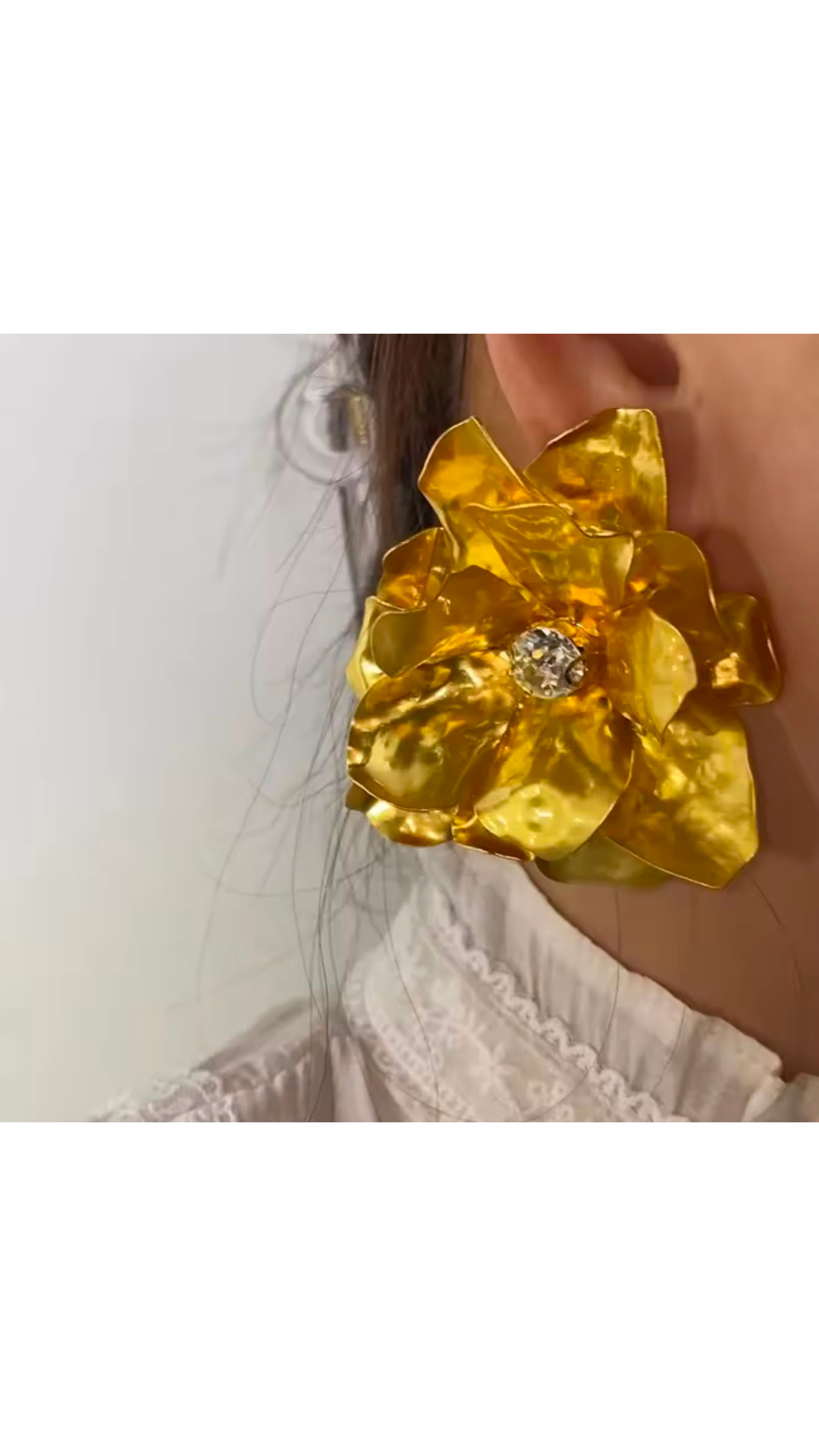 Flower foilder earrings