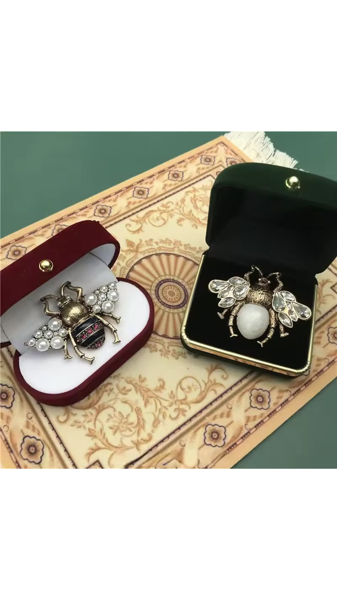 Bee brooch