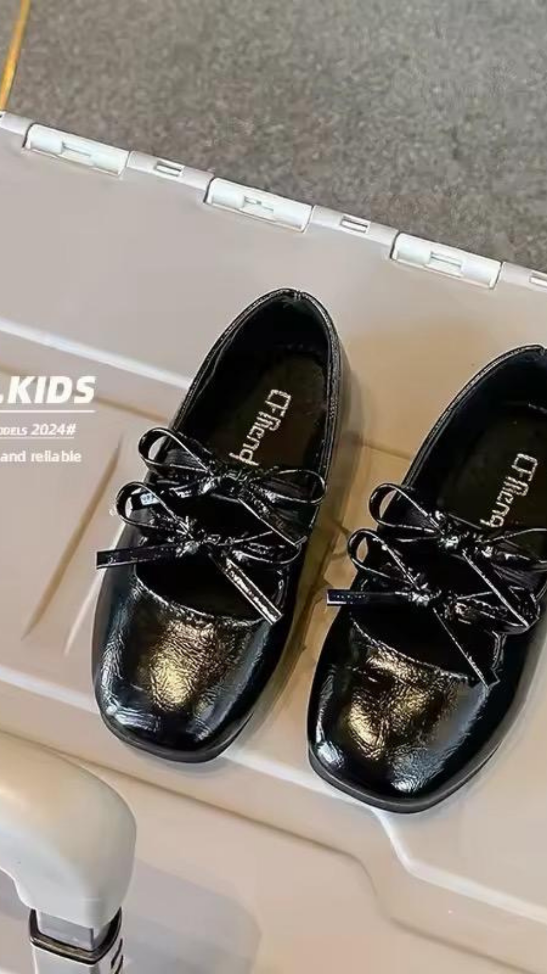 Double Bow Flats
