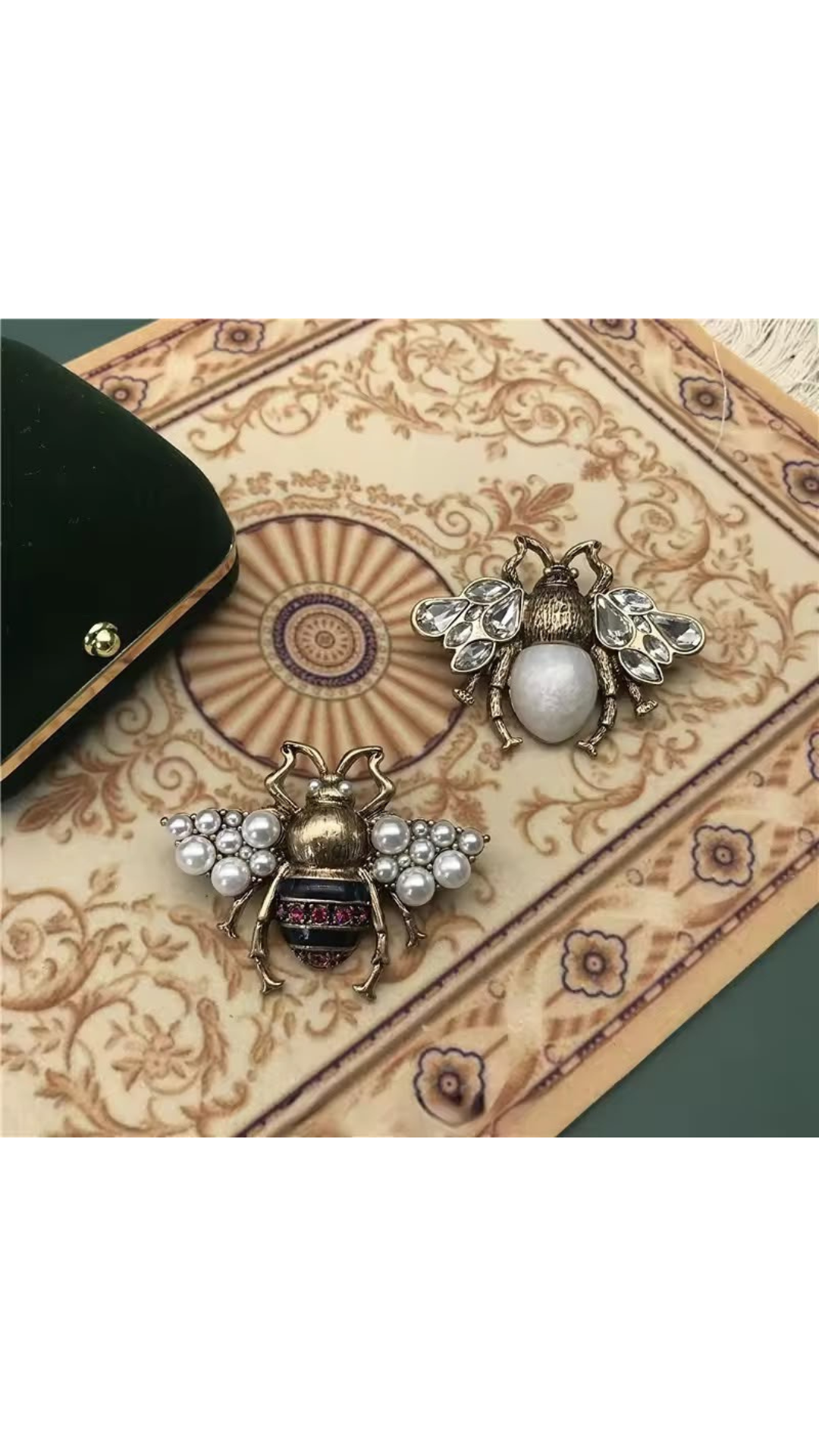 Bee brooch
