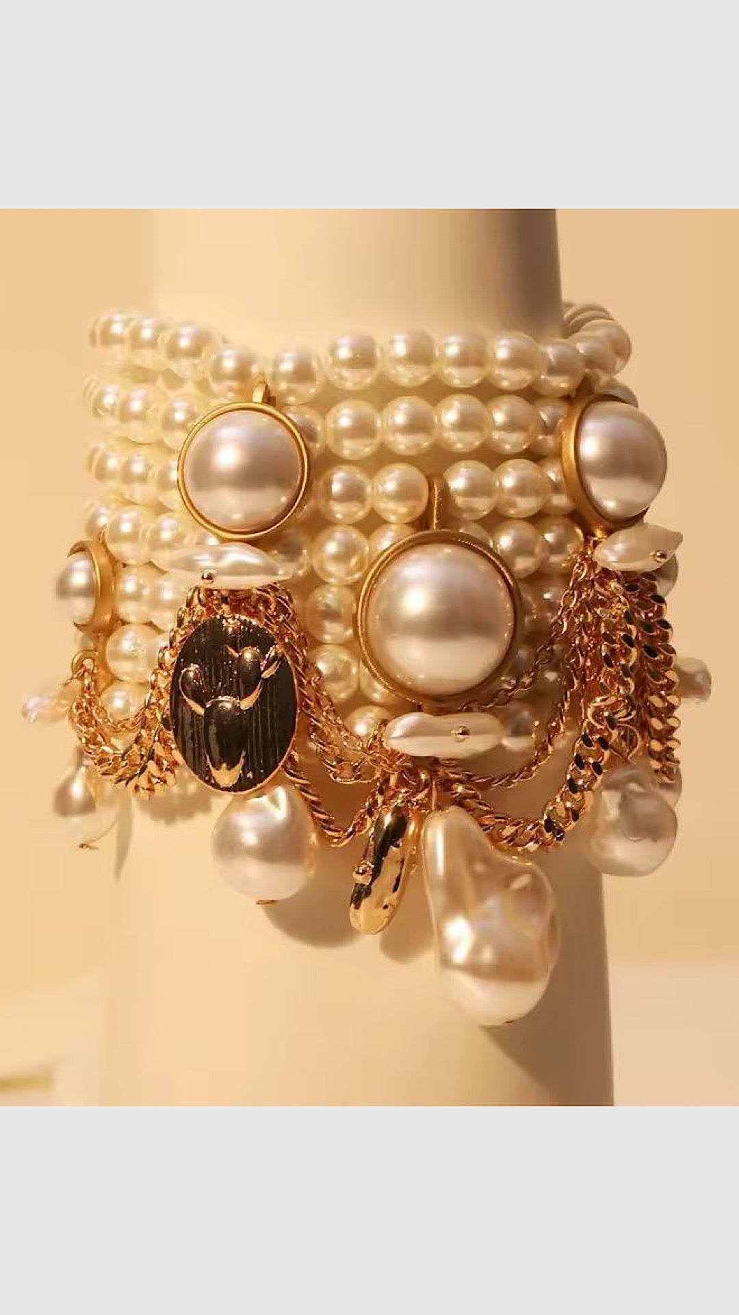 Sunpetal Pearl Cuff