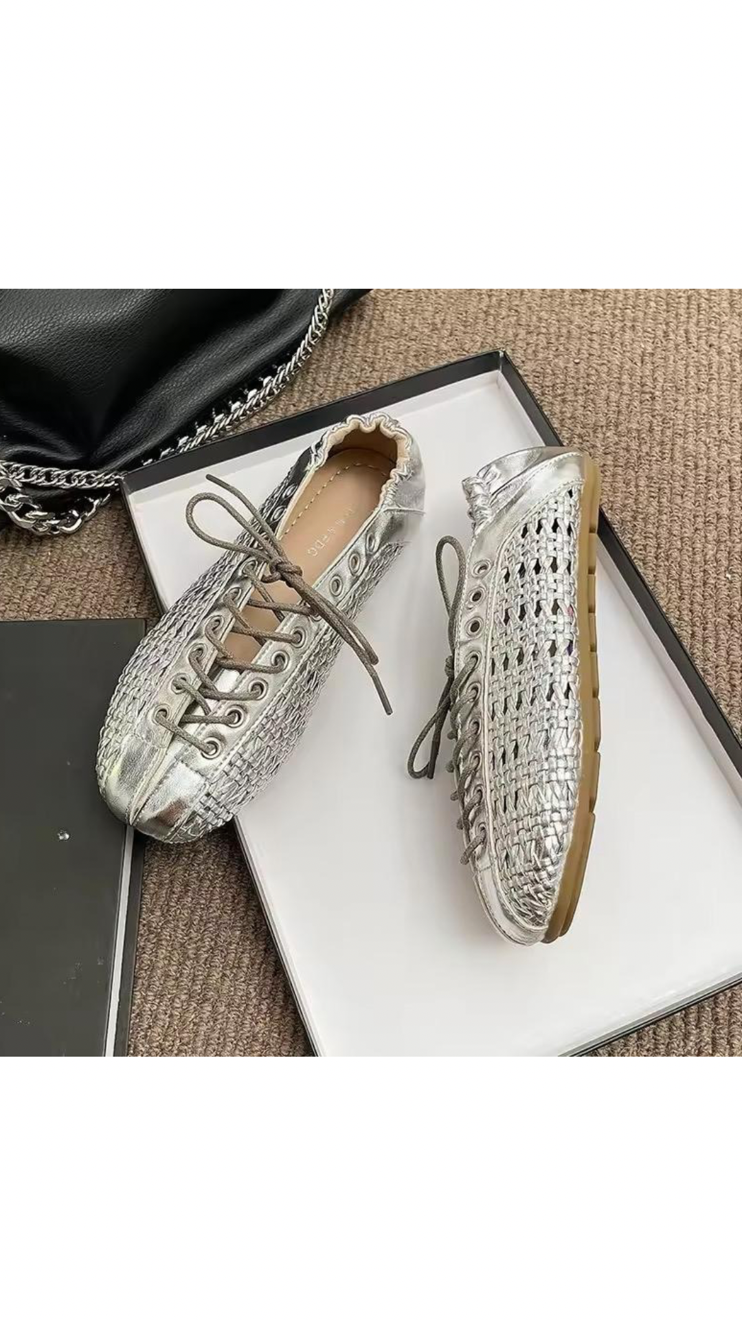 Lace Shiny Flats