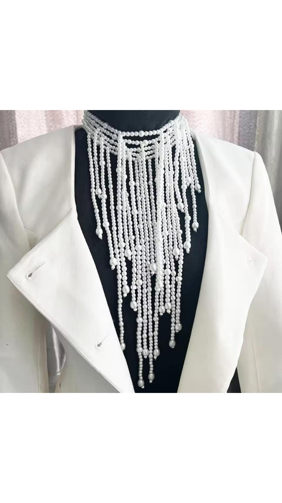 Pearl tassel neck piece