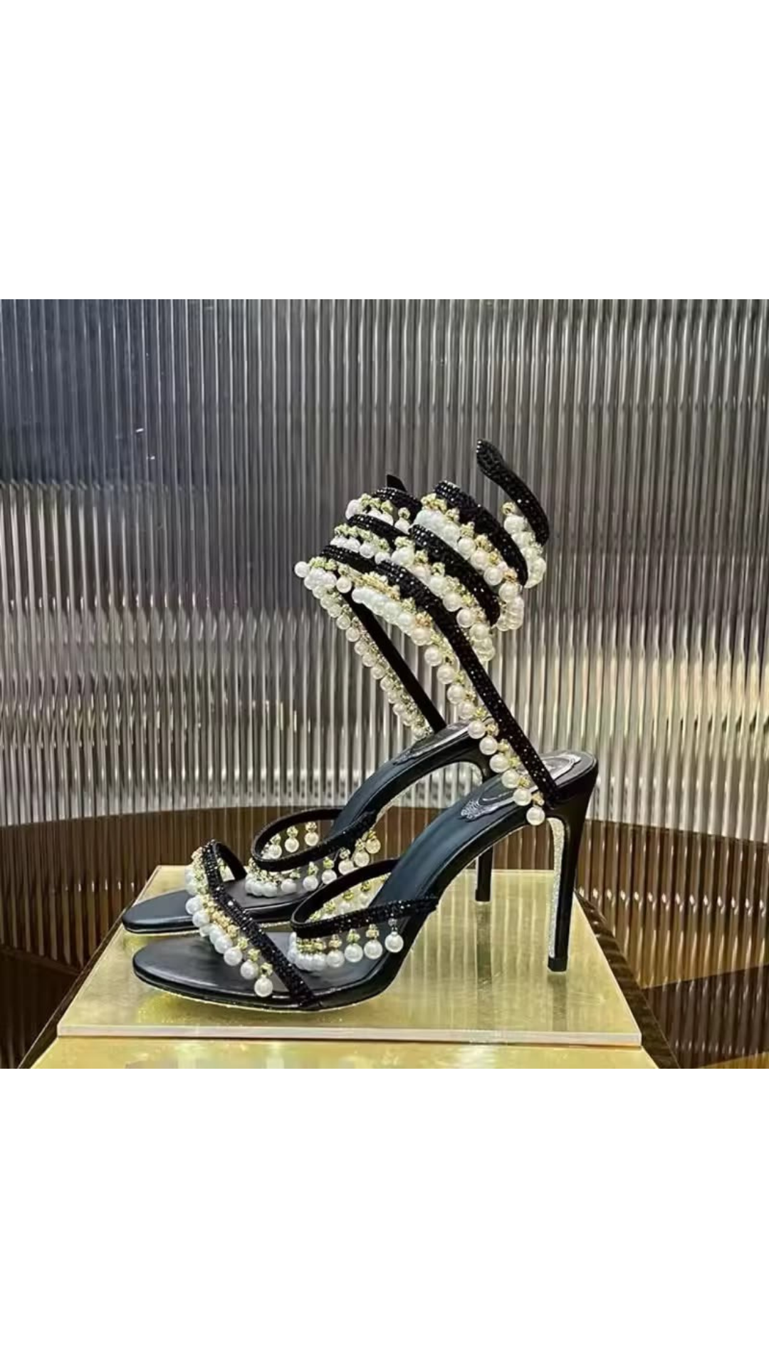Ziggling heels