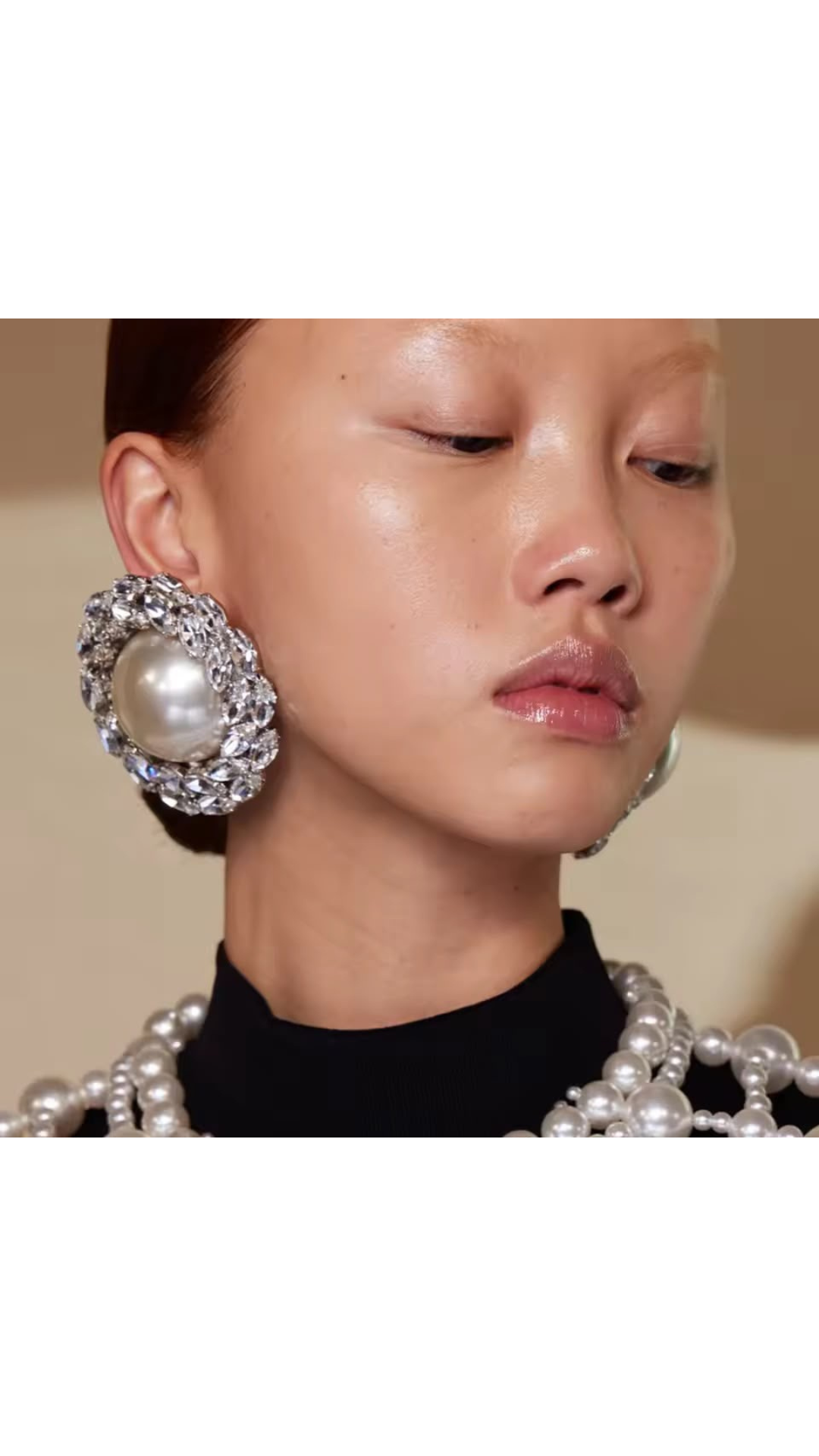 Big pearl earrings