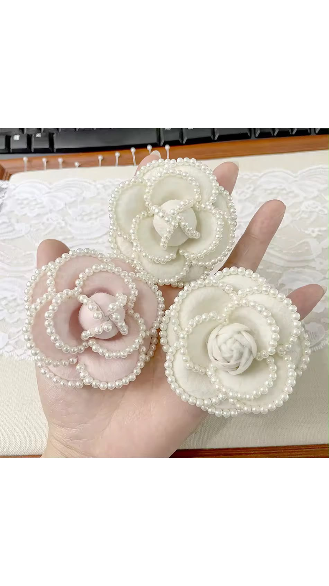 Flora brooch