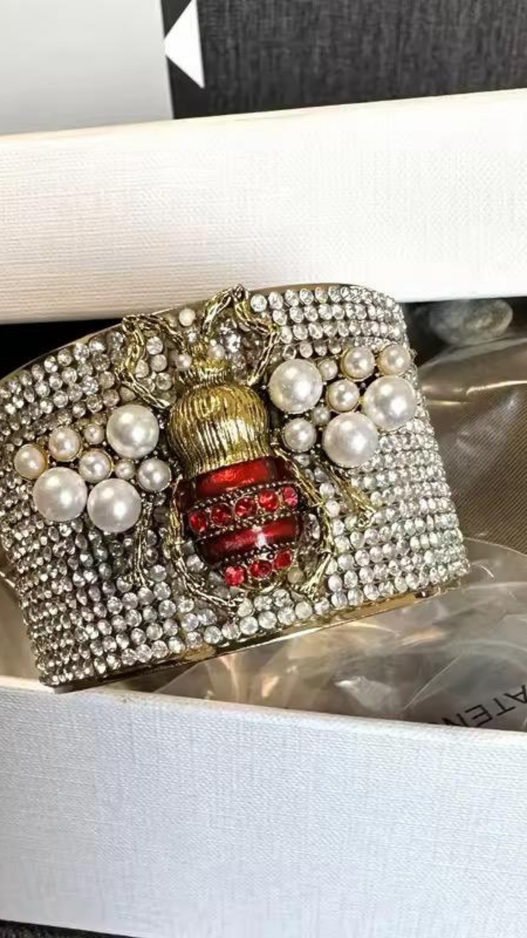 Bee Cuff