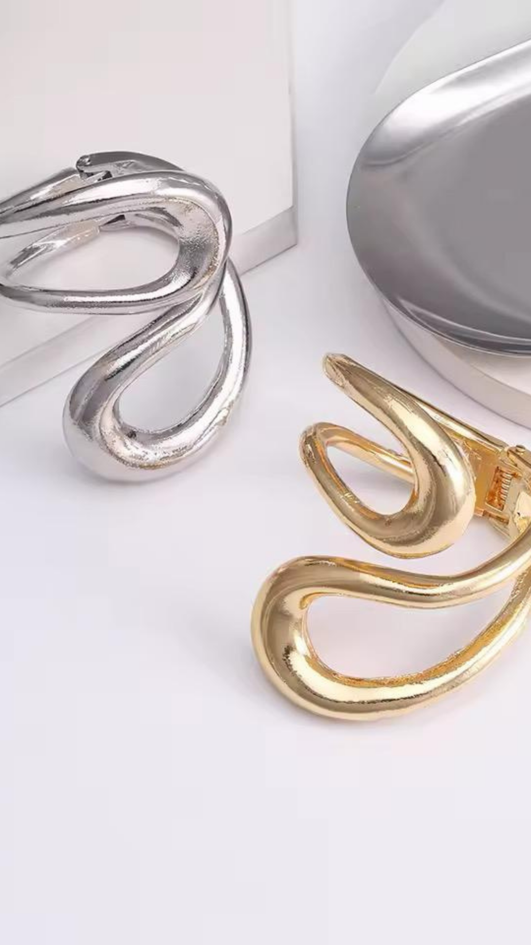 Ora Cuff