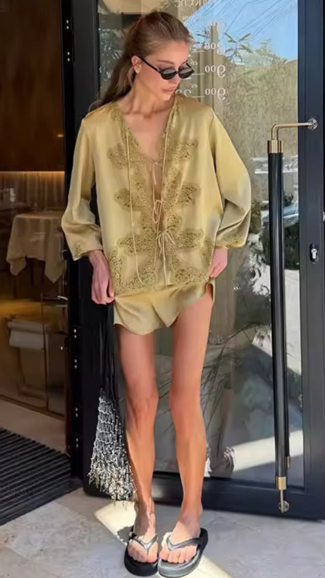 Lace detailed top and shorts set