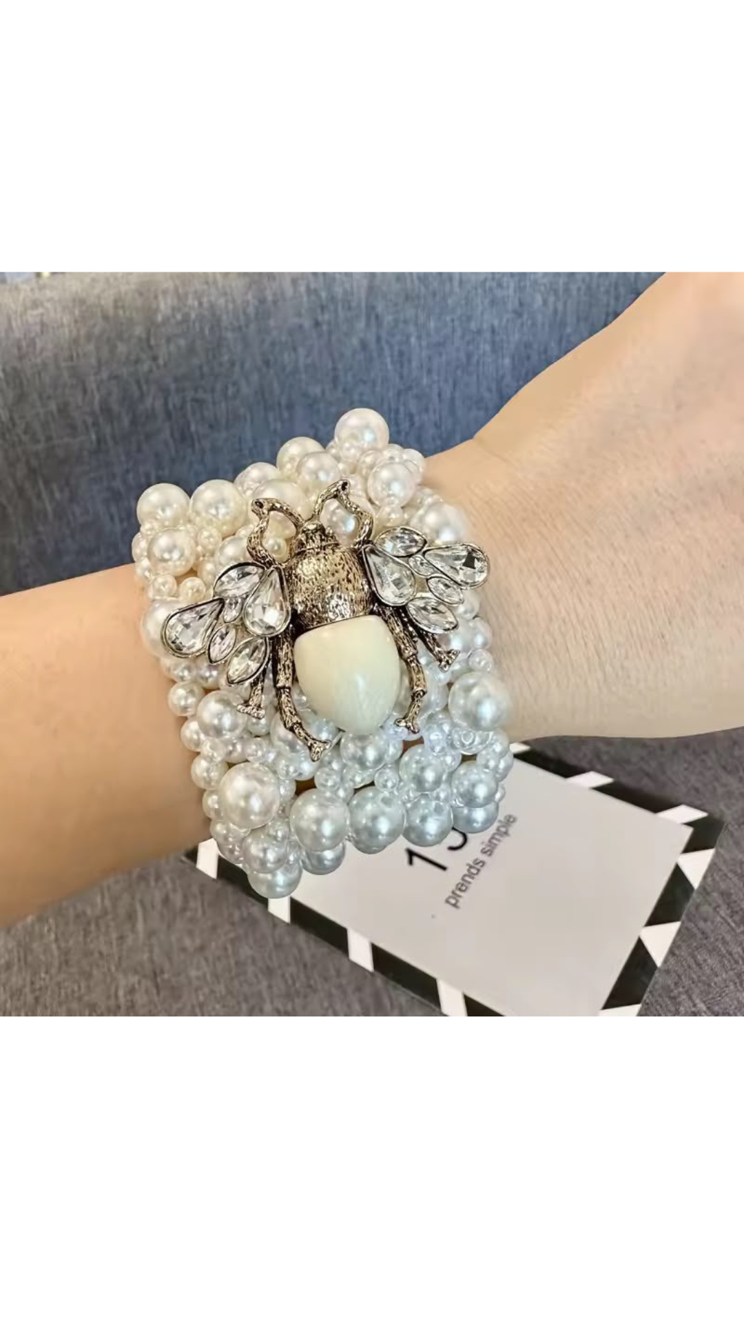 Bee pearl bracelet