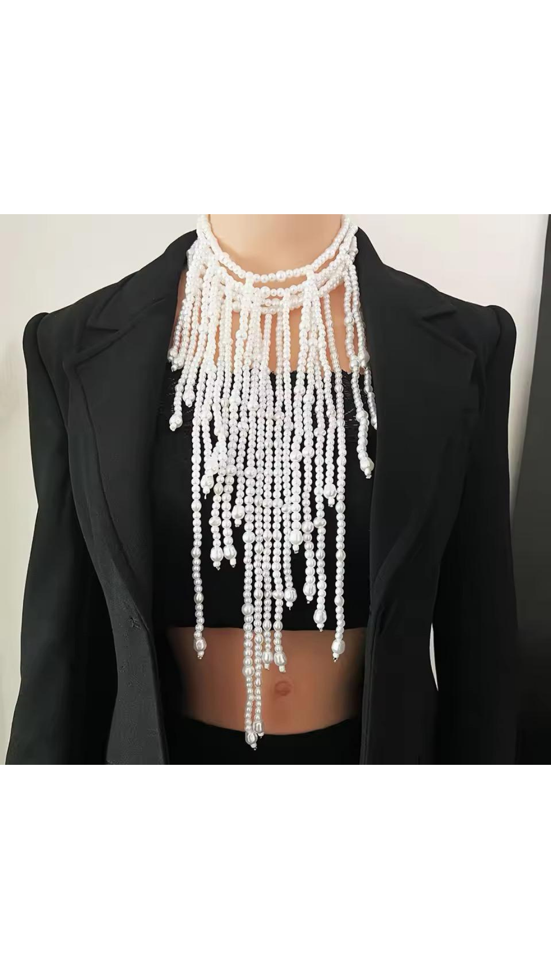 Pearl tassel neck piece