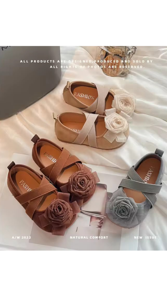 Flower applique ballerinas