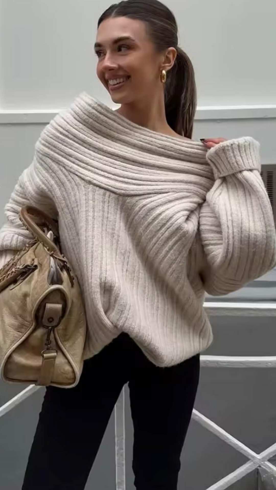 Nivora Sweater
