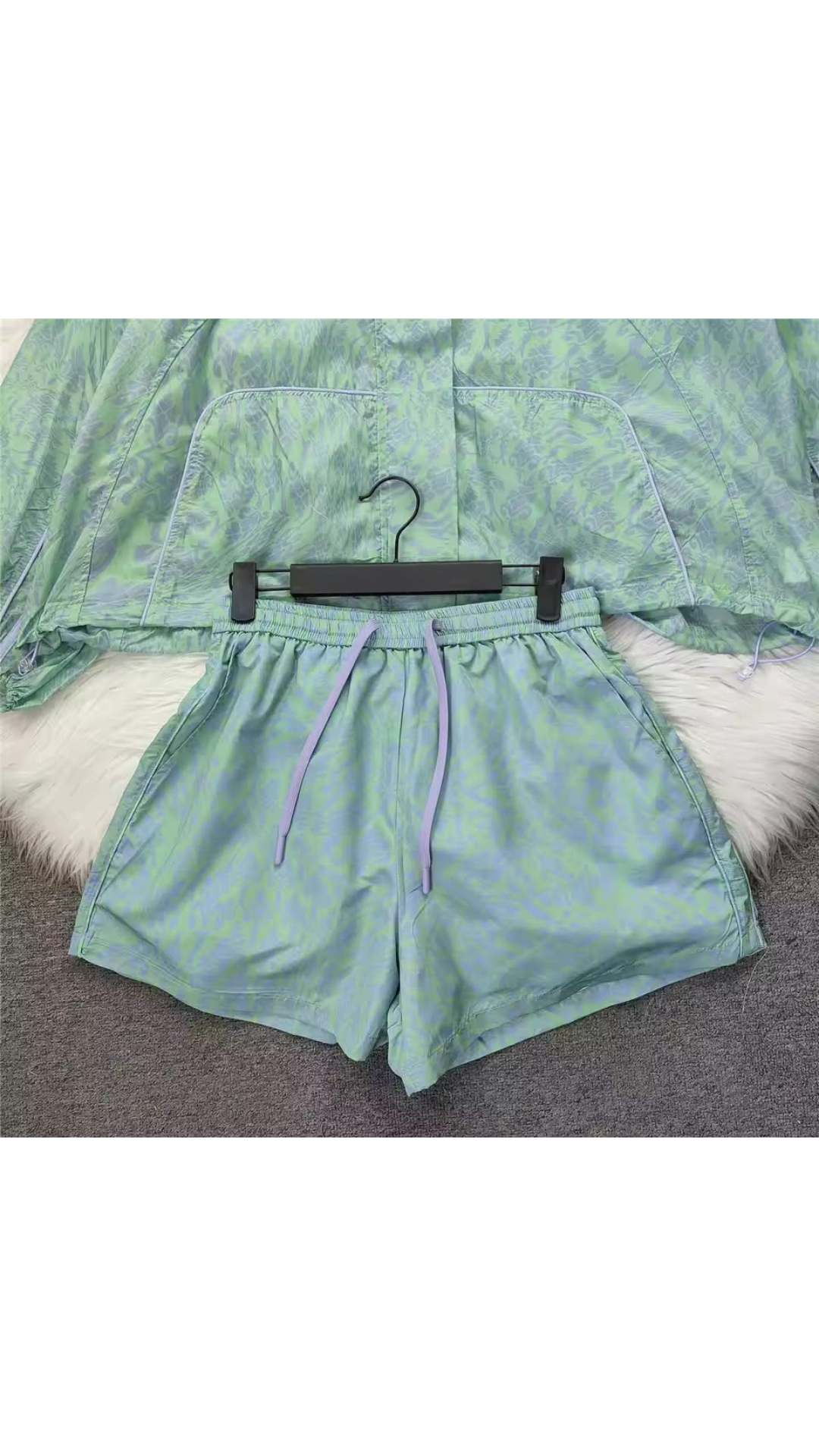 Shaded jacket and shorts set