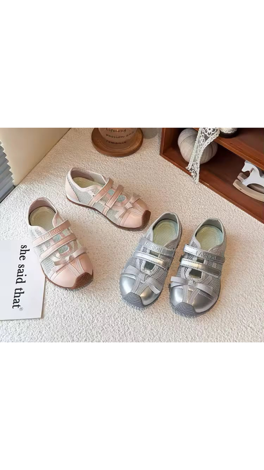 Mesh shoes