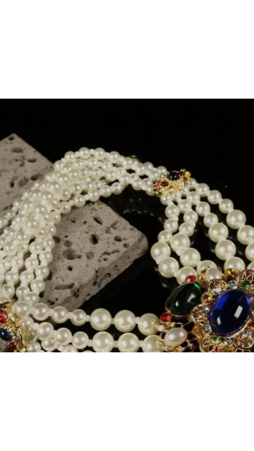 Victoria necklace