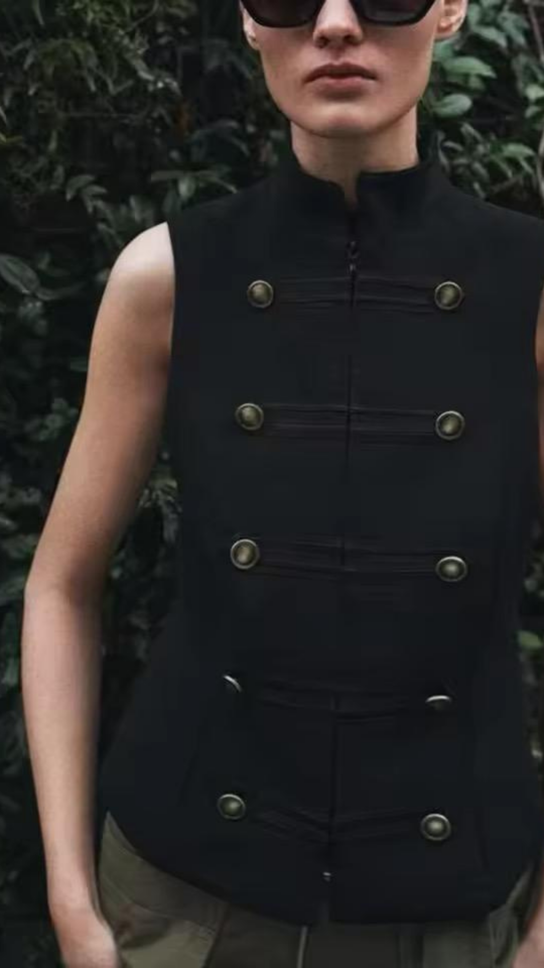 Buttoned Vest Jacket