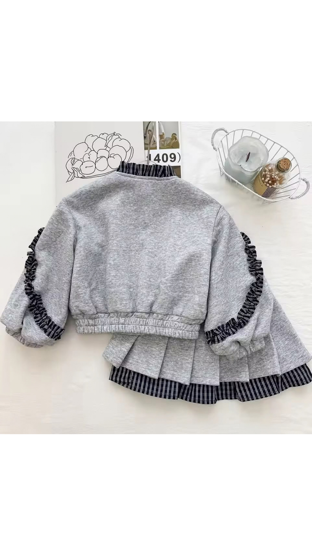 Frilled sweatshirt and skirt set